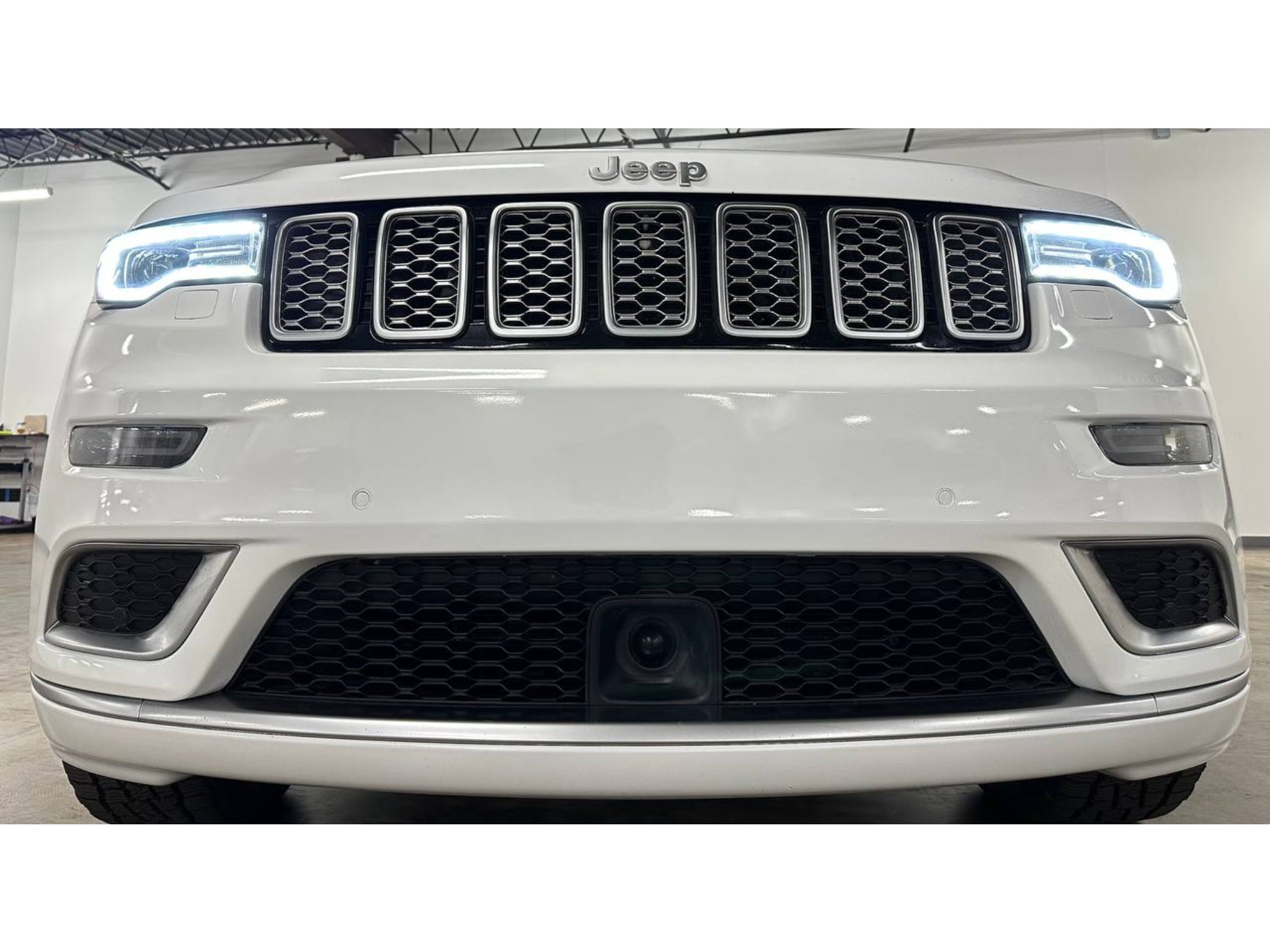 2020 Jeep Grand Cherokee Summit