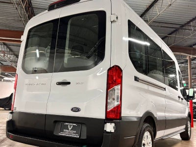 2023 Ford Transit Wagon XLT