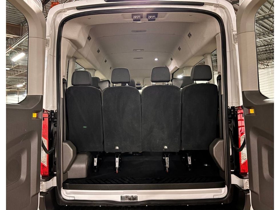 2023 Ford Transit Wagon XLT