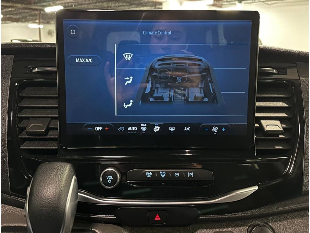 2024 Ford Transit Wagon XLT