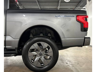 2022 Ford F-150 Lightning LARIAT