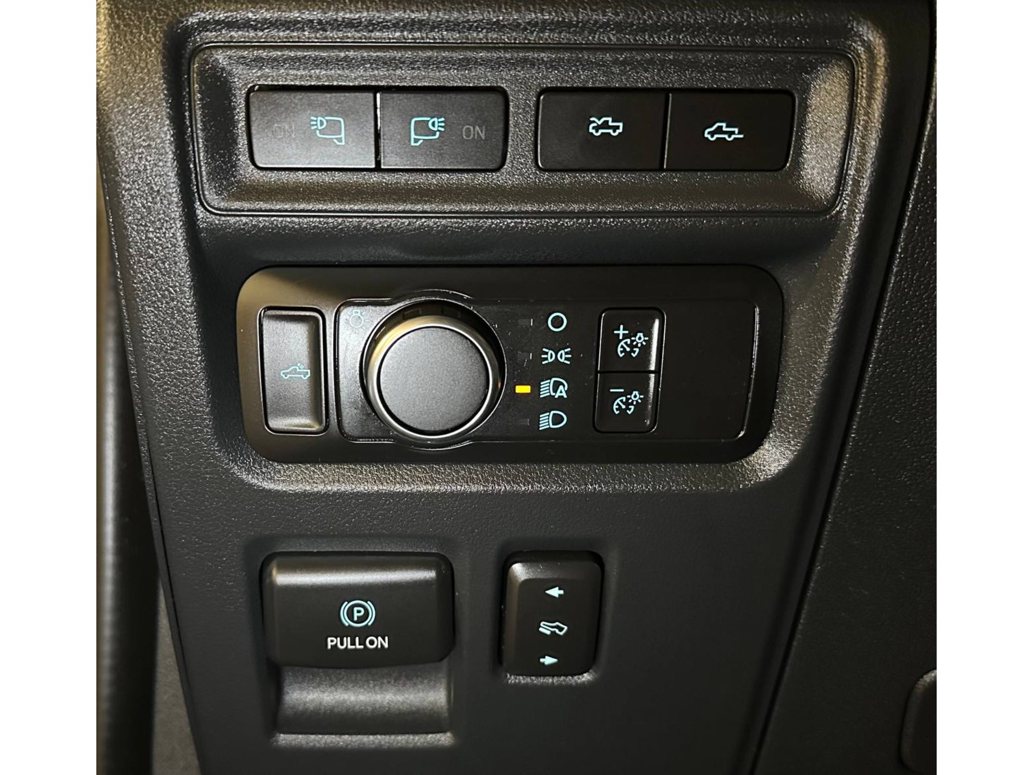 2022 Ford F-150 Lightning LARIAT