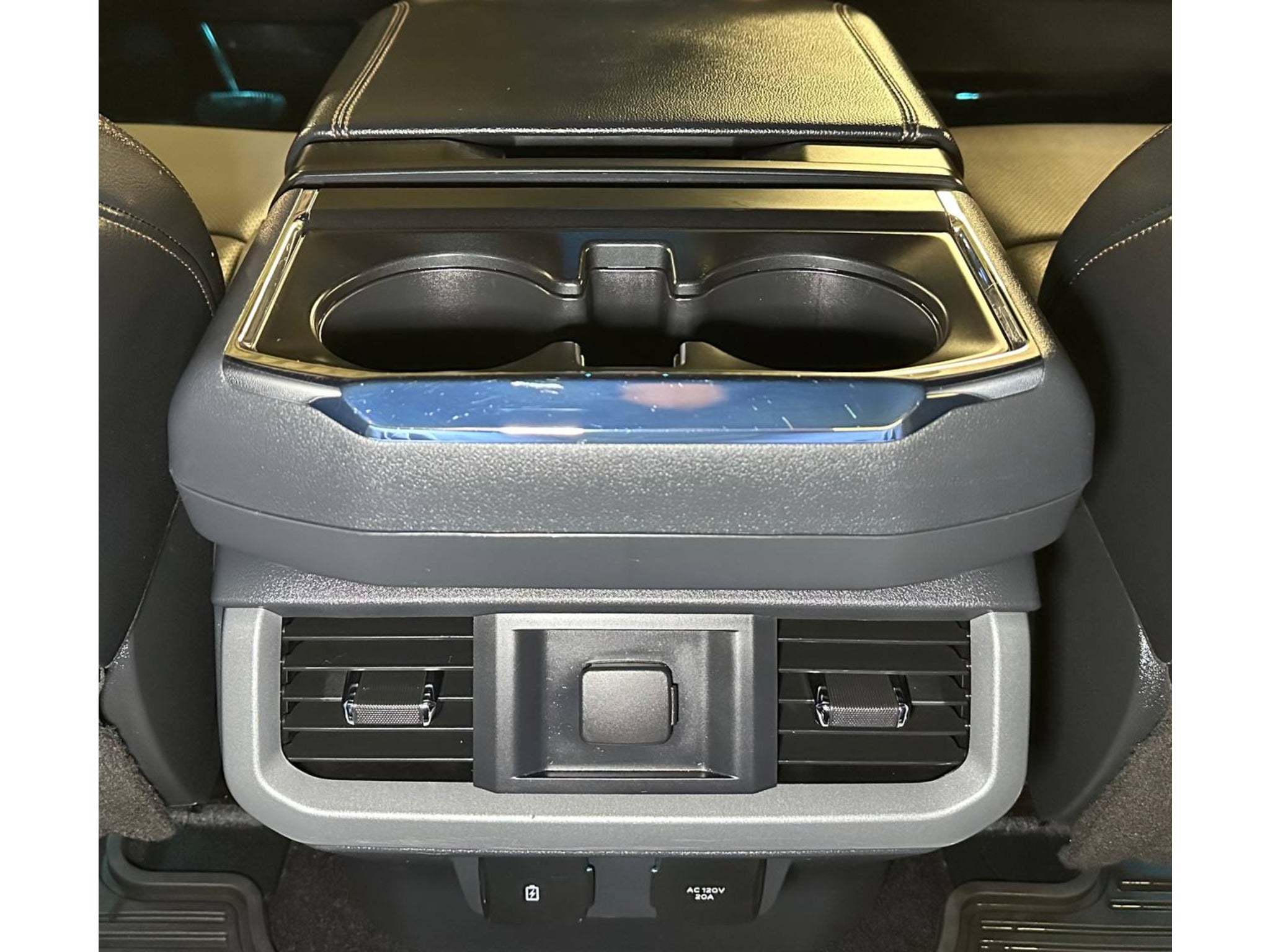 2022 Ford F-150 Lightning LARIAT