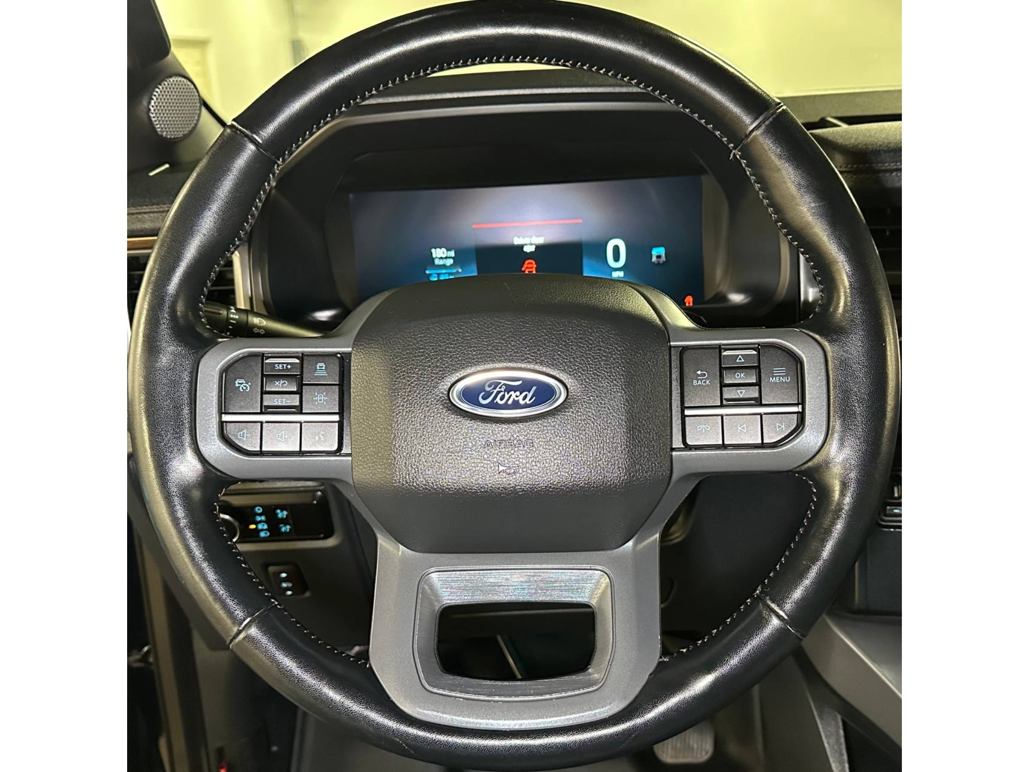 2023 Ford F-150 Lightning Lariat