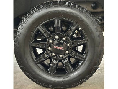 2025 GMC Sierra AT4