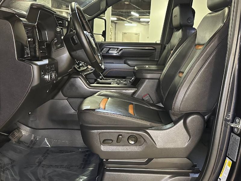2025 GMC Sierra AT4