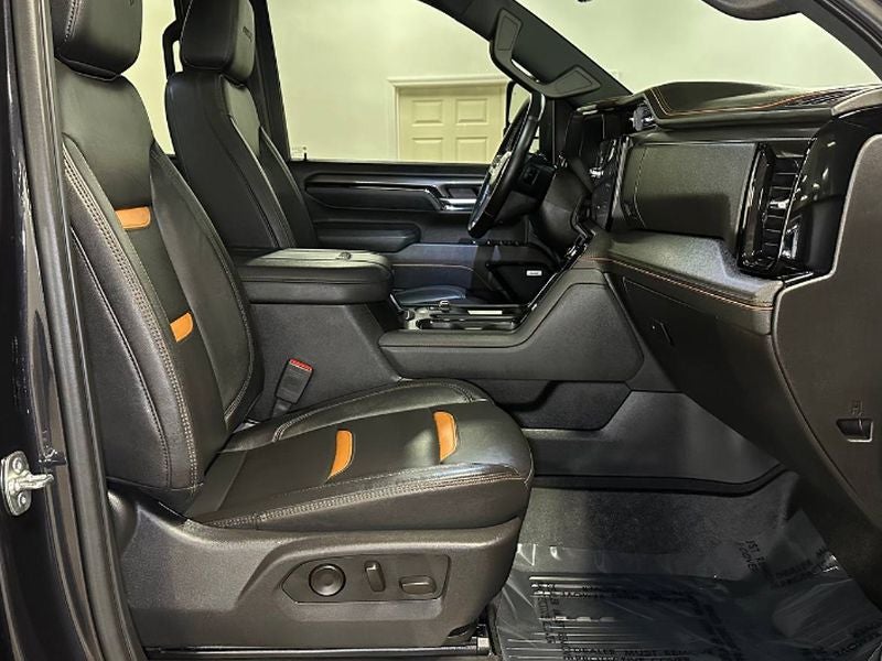 2025 GMC Sierra AT4