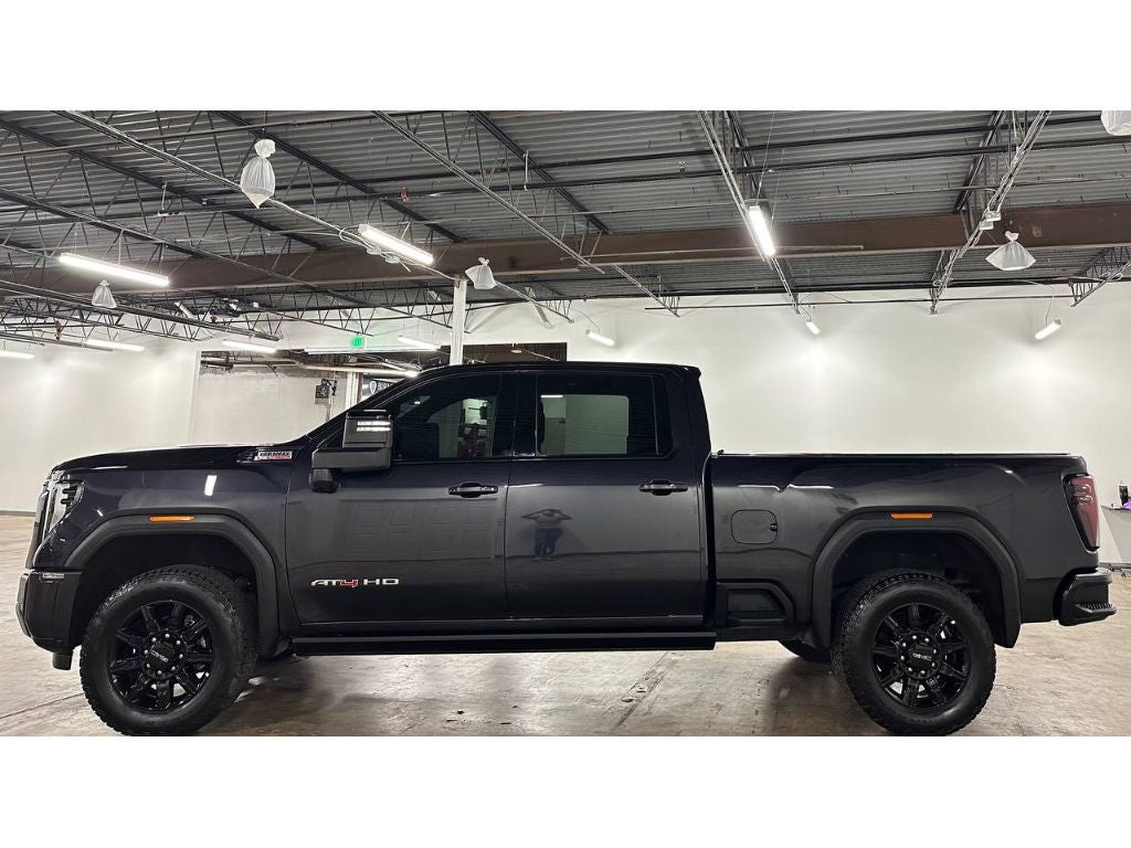 2025 GMC Sierra AT4