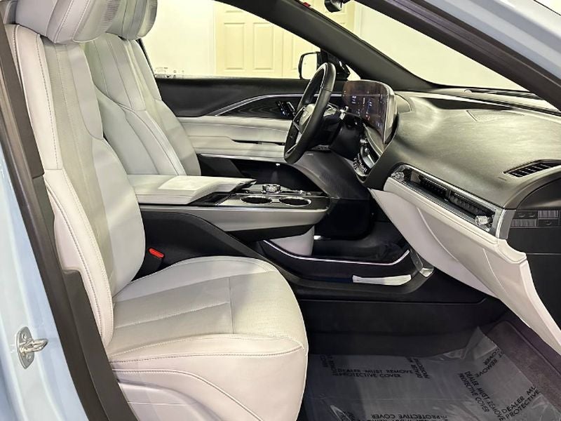 2024 Cadillac Lyriq Sport-2