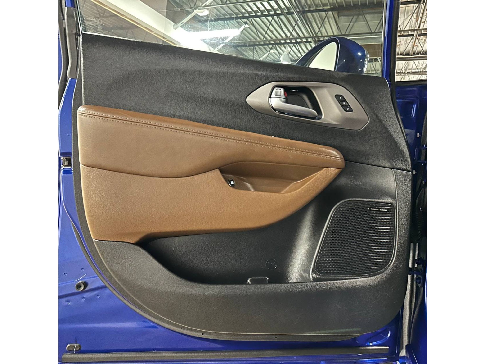2020 Chrysler Pacifica Hybrid Limited