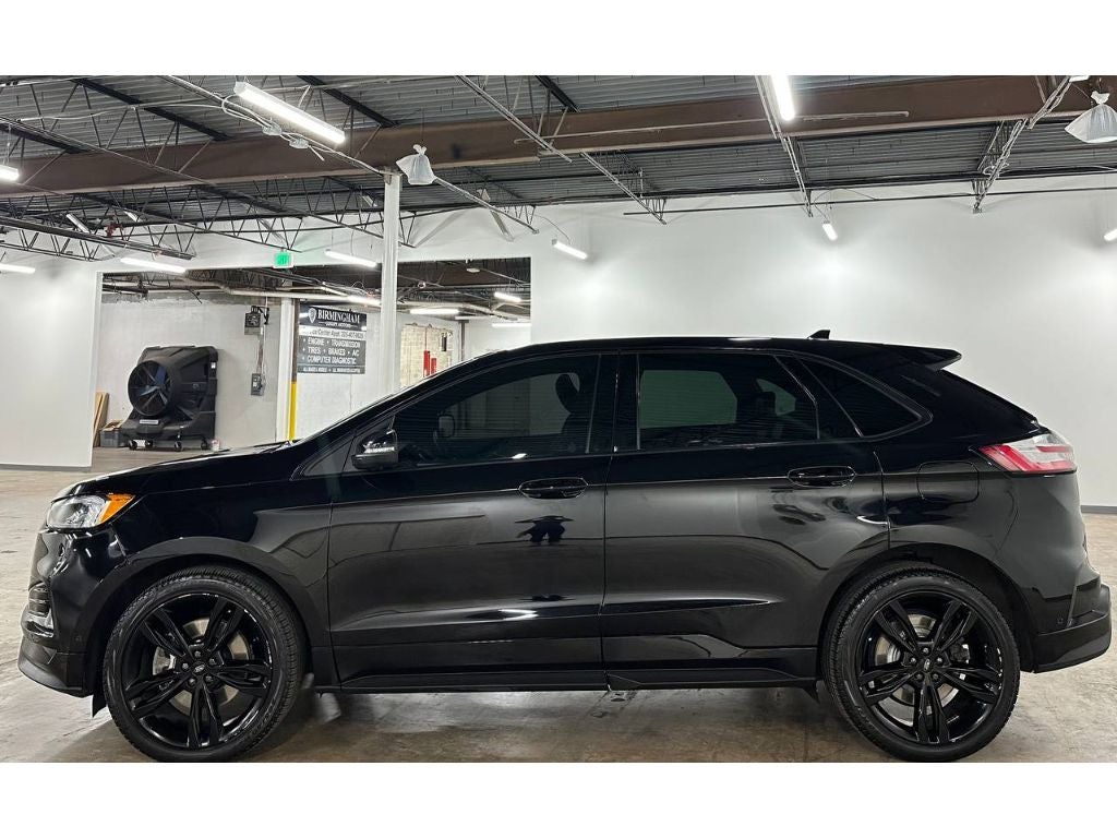 2020 Ford Edge ST