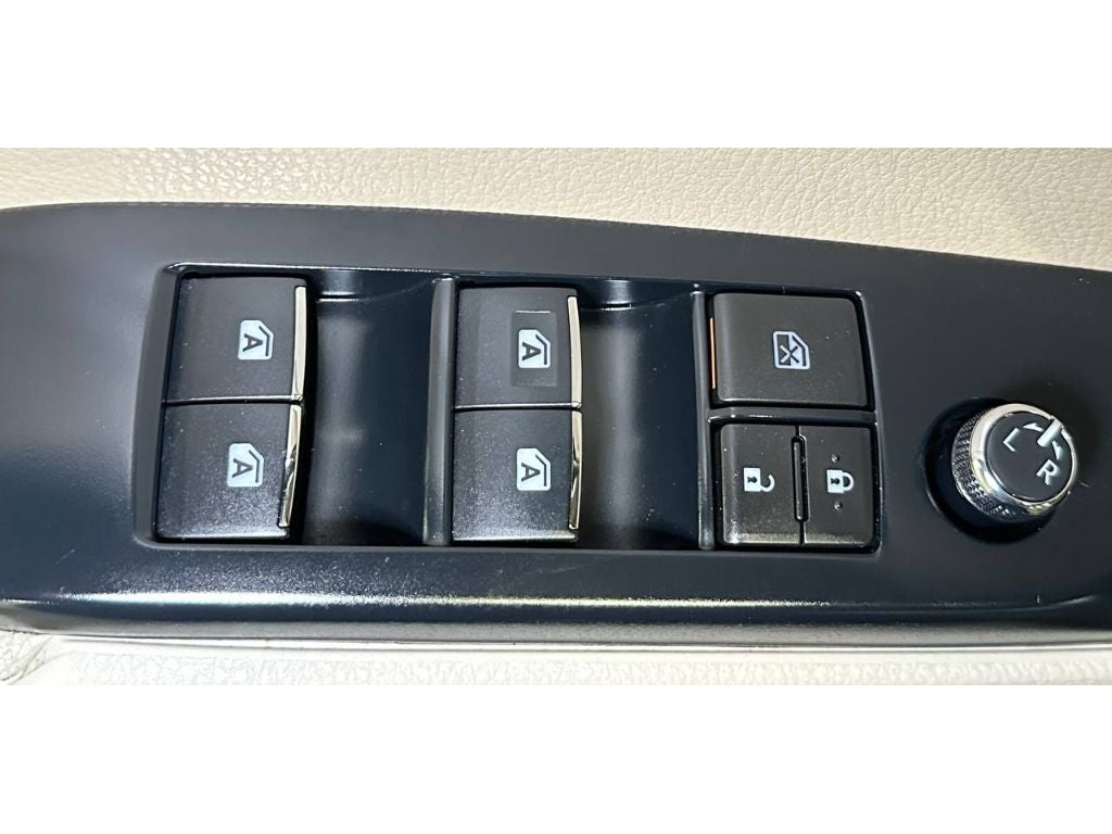 2018 Toyota Camry Hybrid XLE