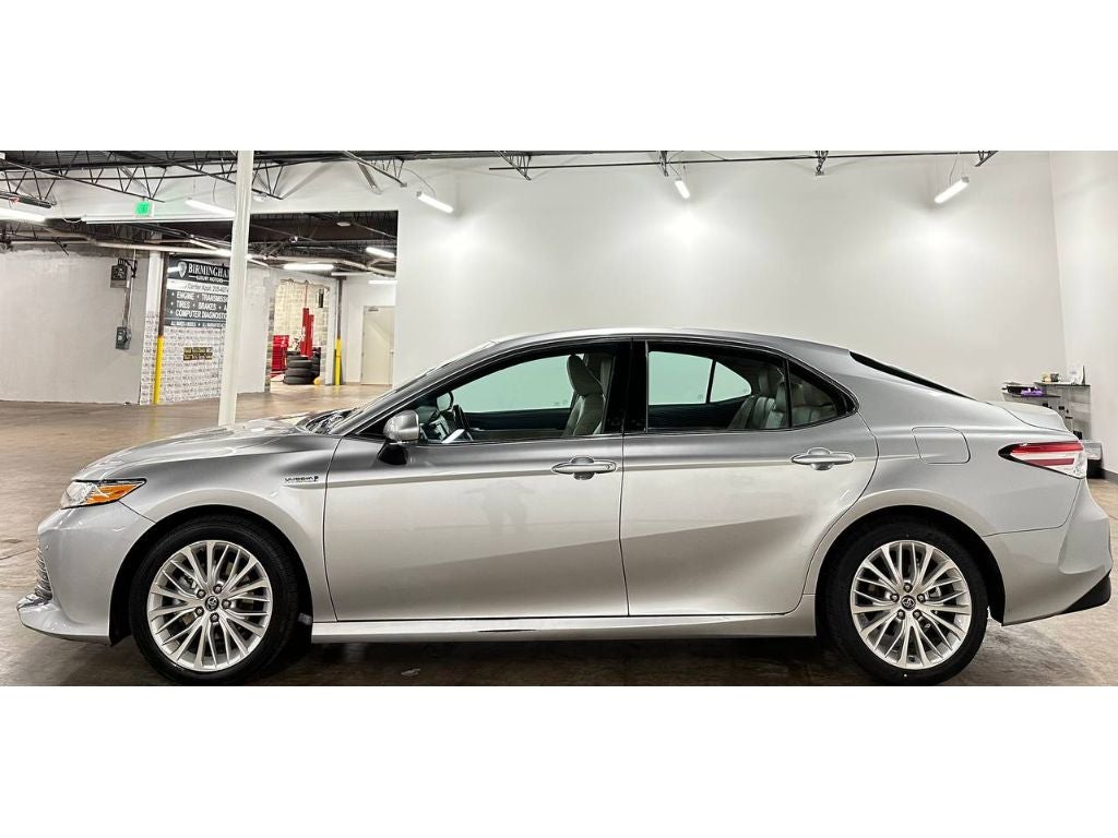 2018 Toyota Camry Hybrid XLE