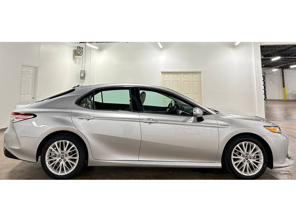 2018 Toyota Camry Hybrid XLE
