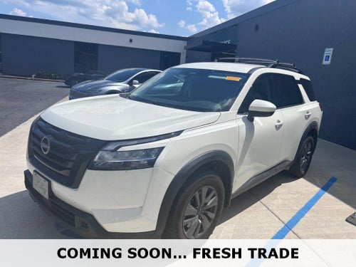 2022 Nissan Pathfinder SV