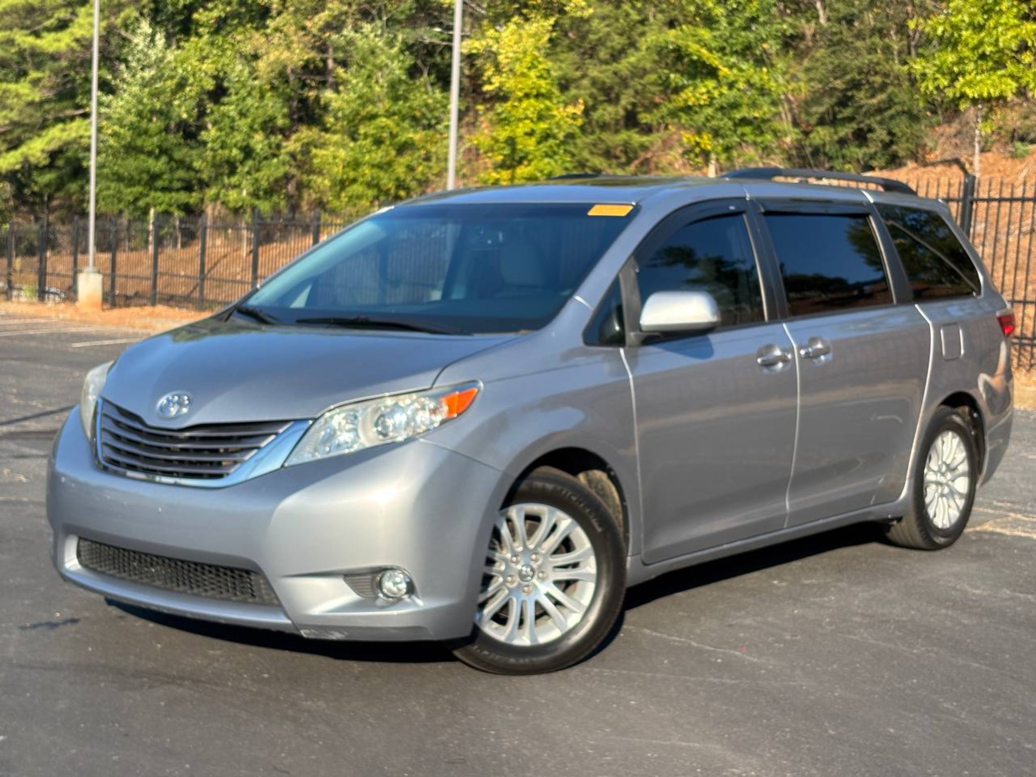 2017 Toyota Sienna XLE