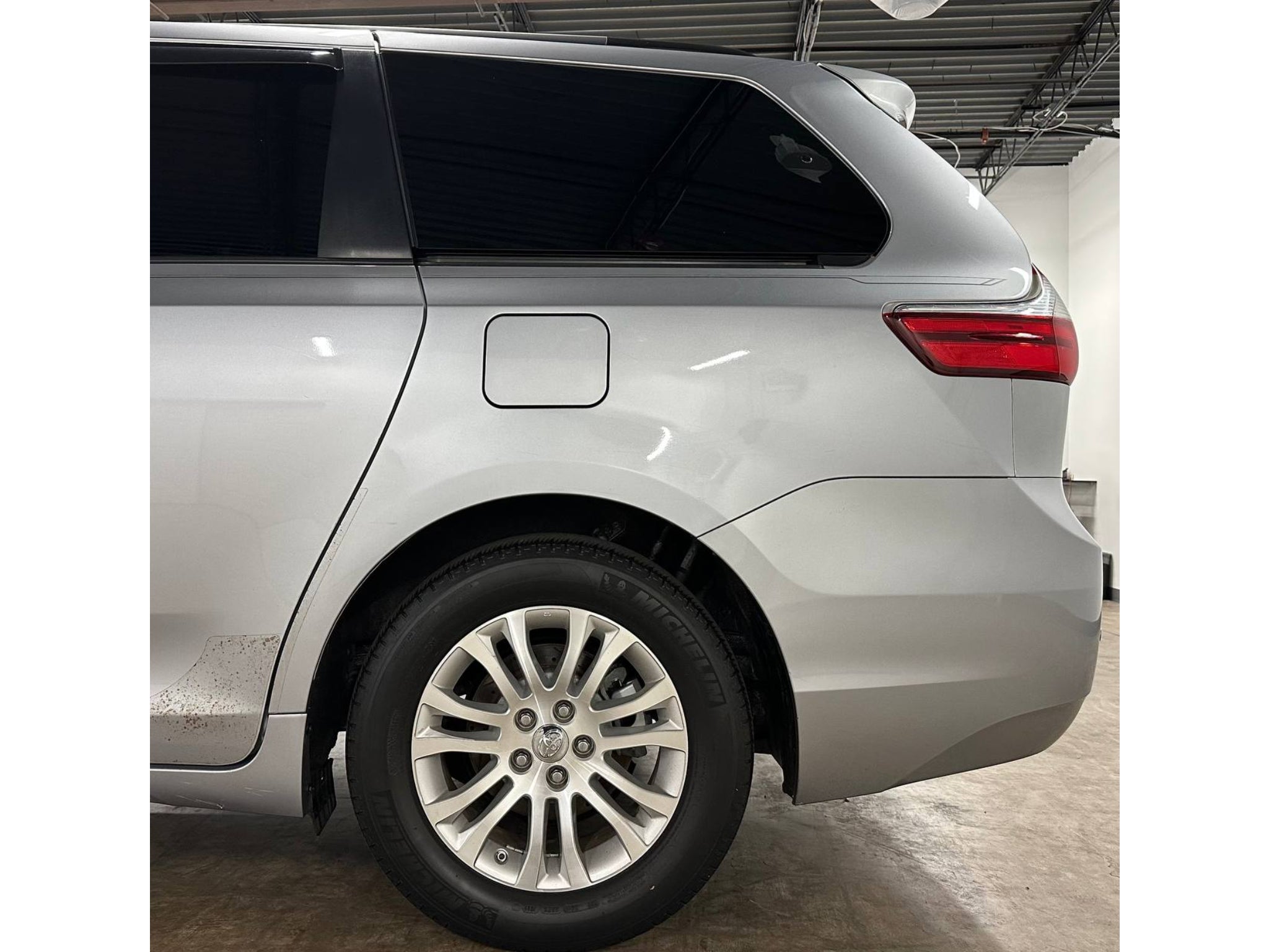 2017 Toyota Sienna XLE