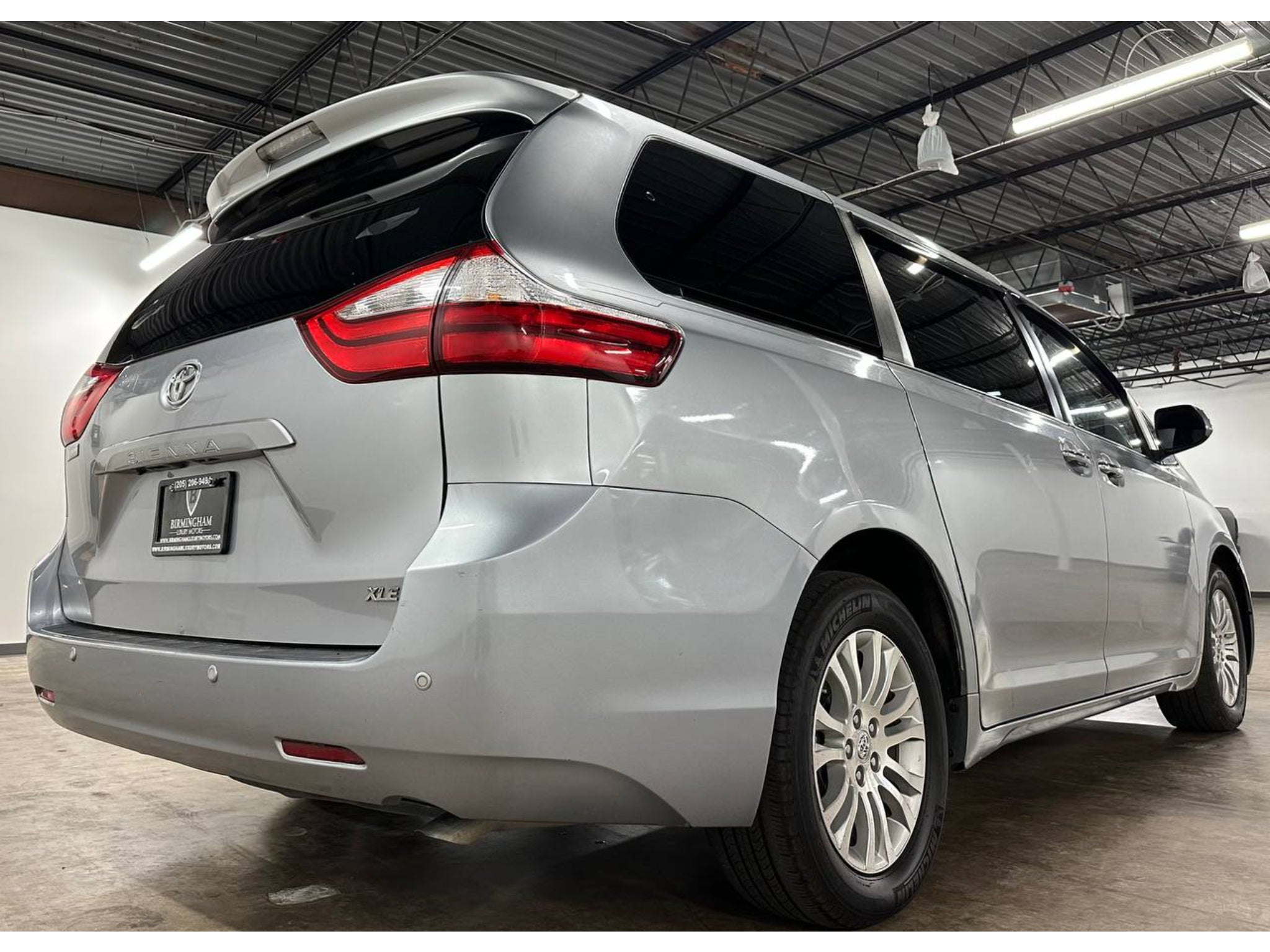 2017 Toyota Sienna XLE