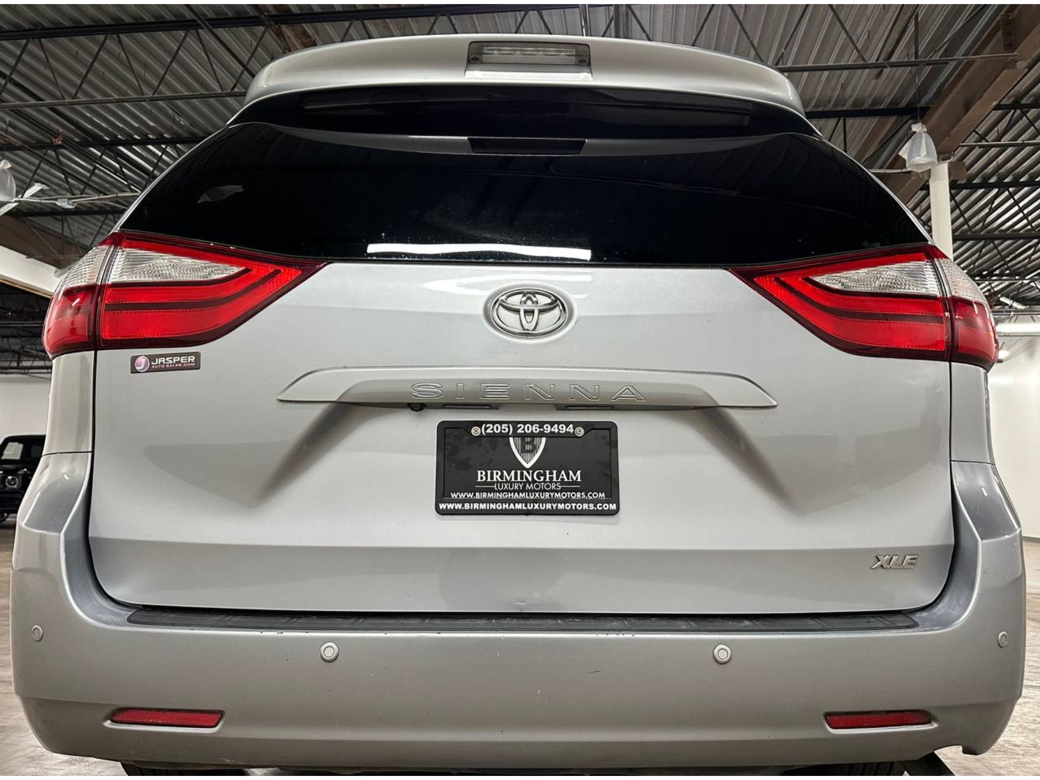 2017 Toyota Sienna XLE