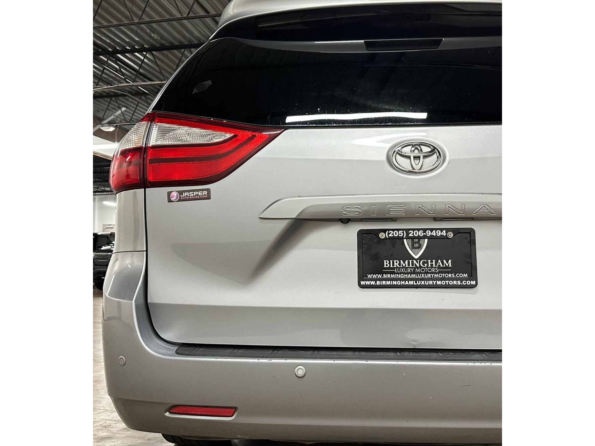 2017 Toyota Sienna XLE