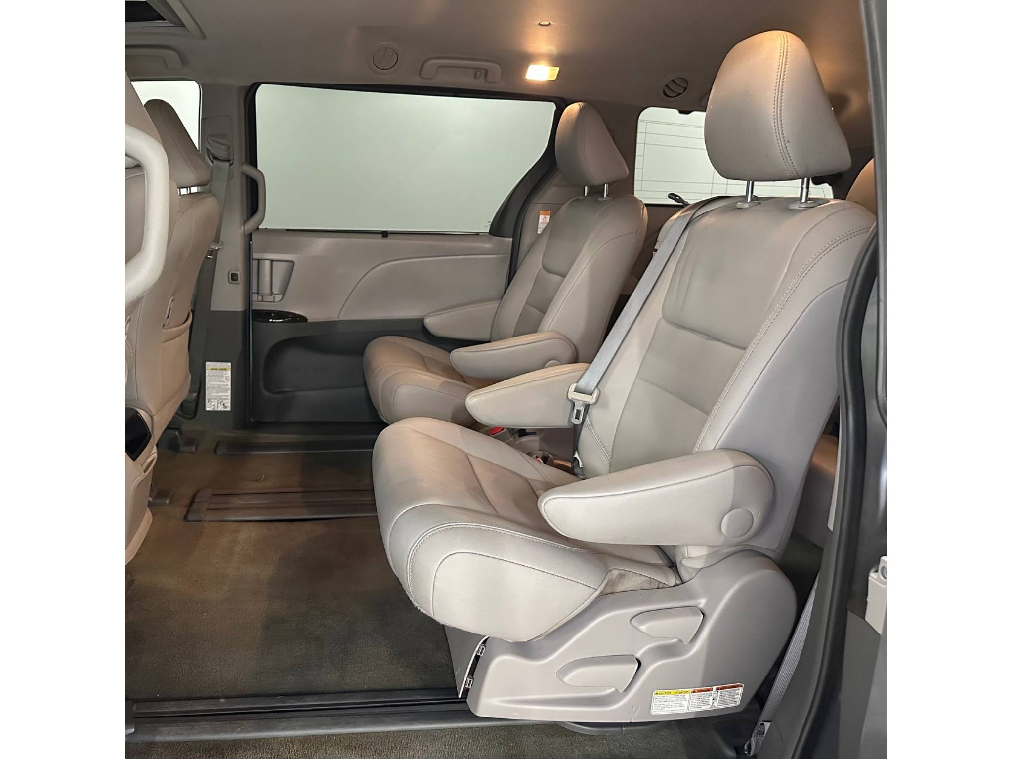 2017 Toyota Sienna XLE