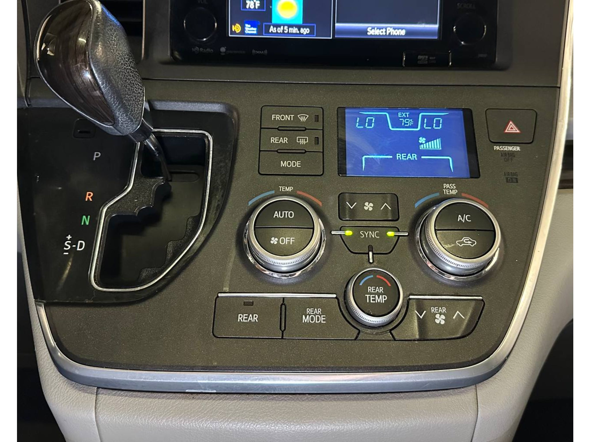 2017 Toyota Sienna XLE