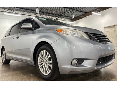 2017 Toyota Sienna XLE