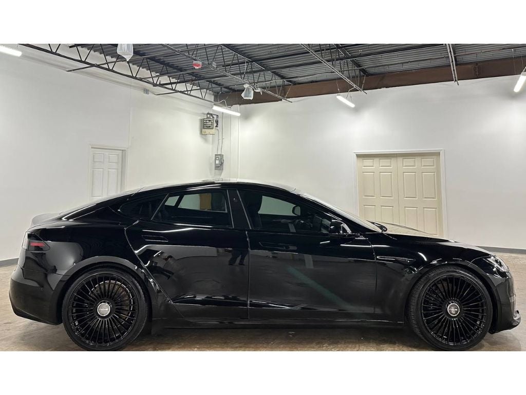 2022 Tesla Model S Standard Range