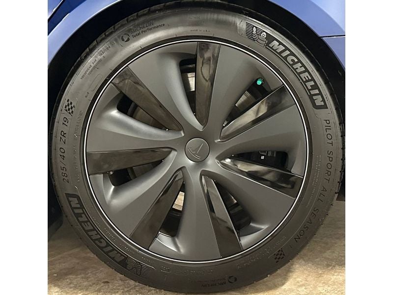 2023 Tesla Model S Base