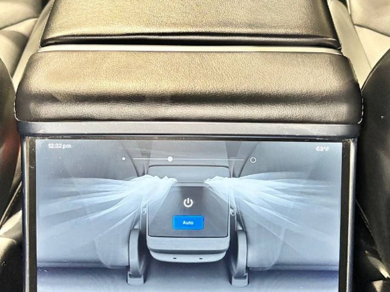 2023 Tesla Model S Plaid