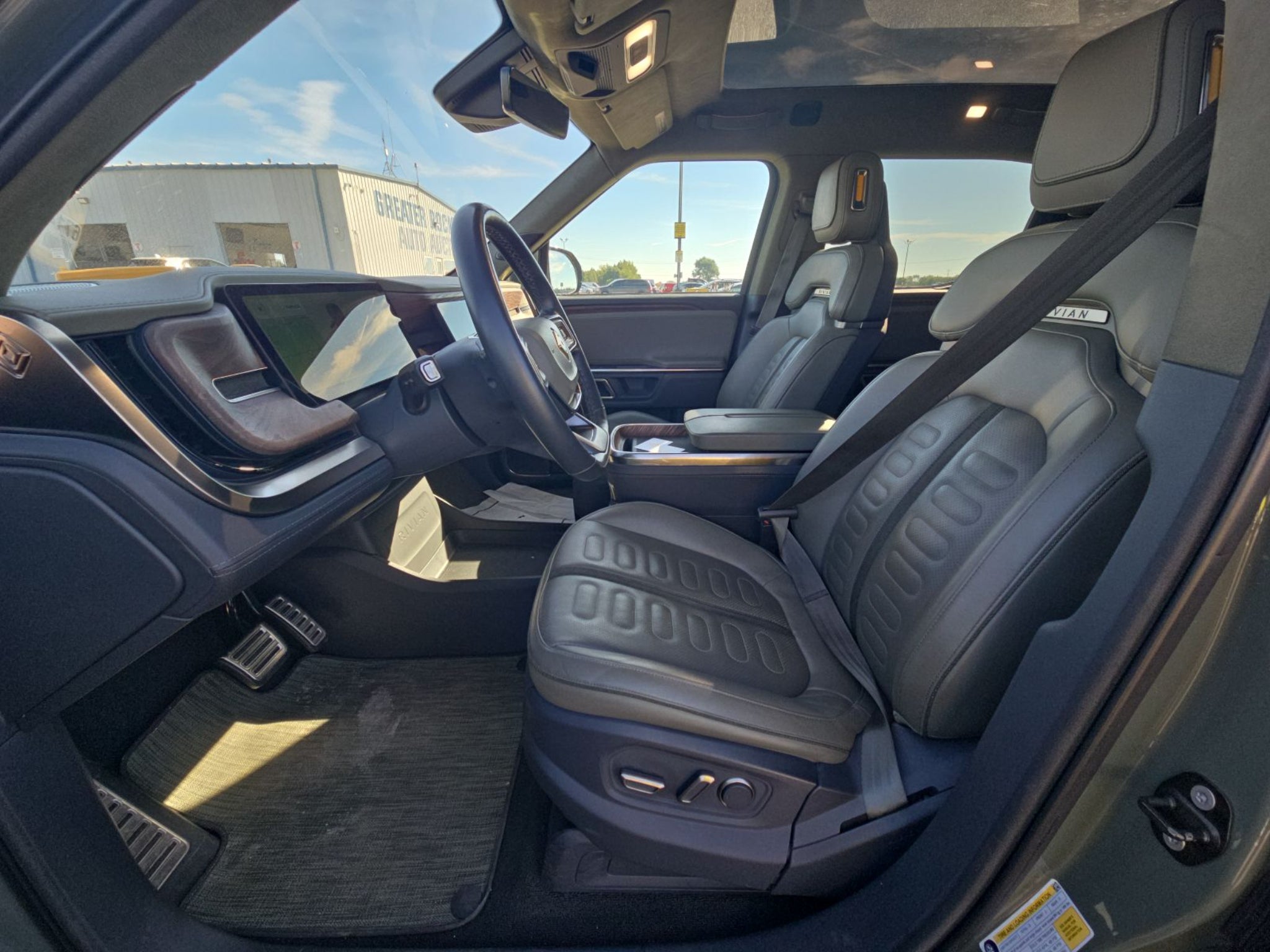 2022 Rivian R1T Launch Edition - Large Pack – Quad Motor