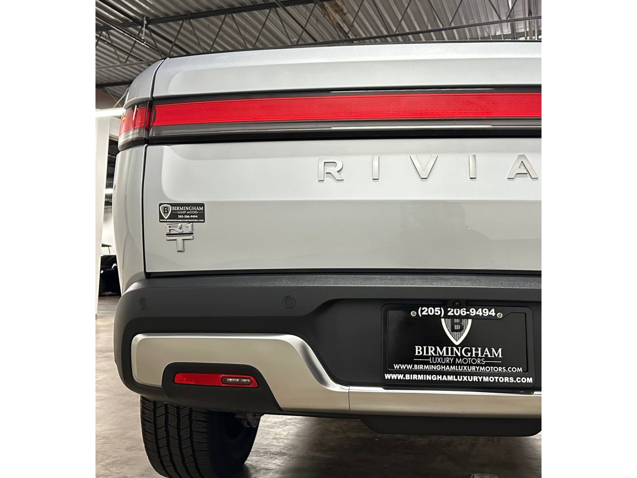 2023 Rivian R1T Adventure - Max Pack