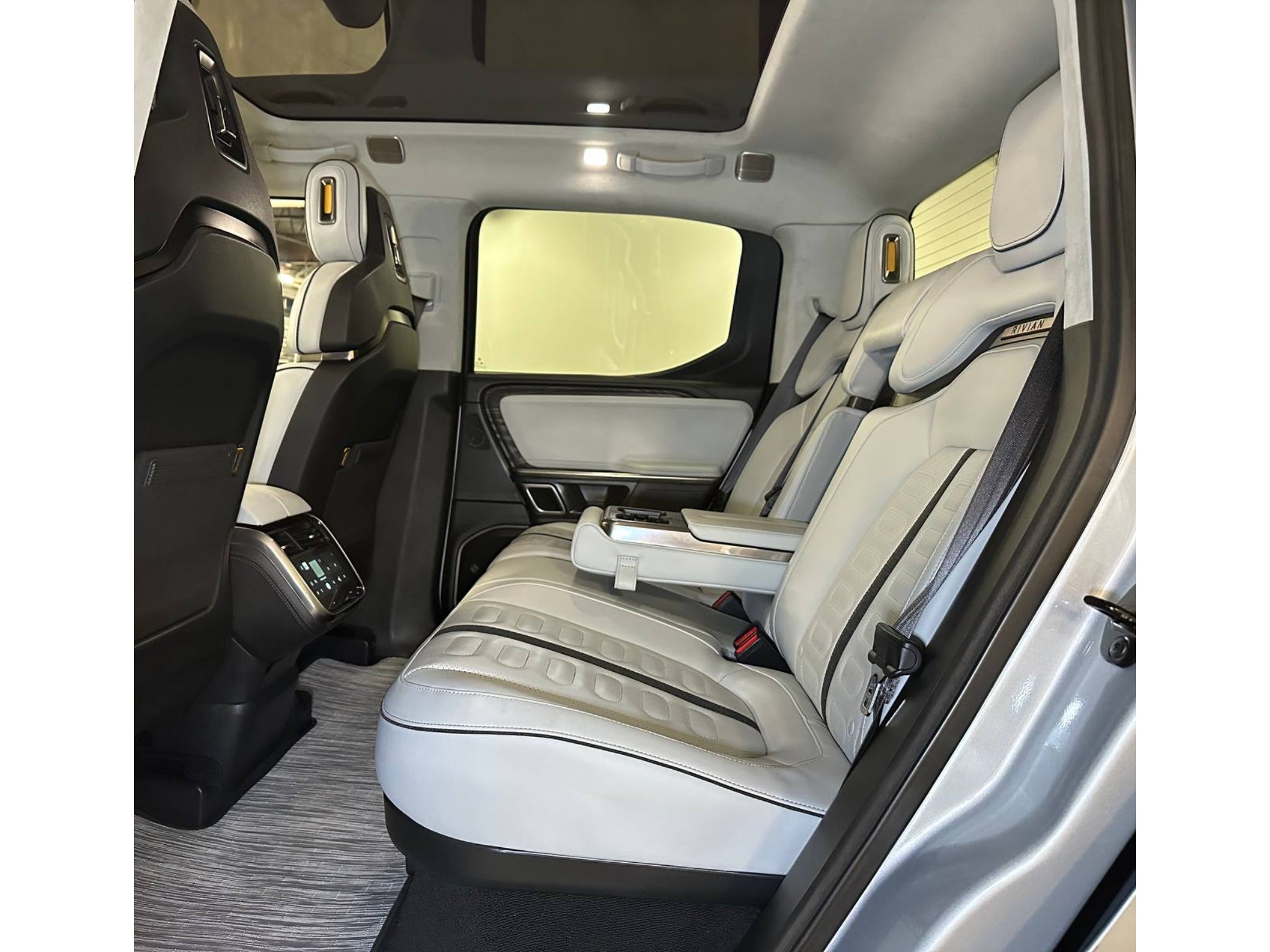 2023 Rivian R1T Adventure - Max Pack