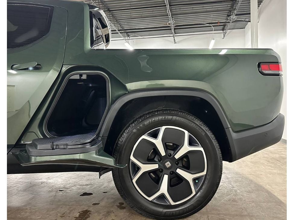 2024 Rivian R1T Adventure