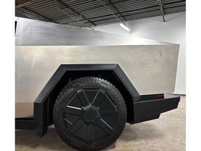 2024 Tesla Cybertruck Foundation