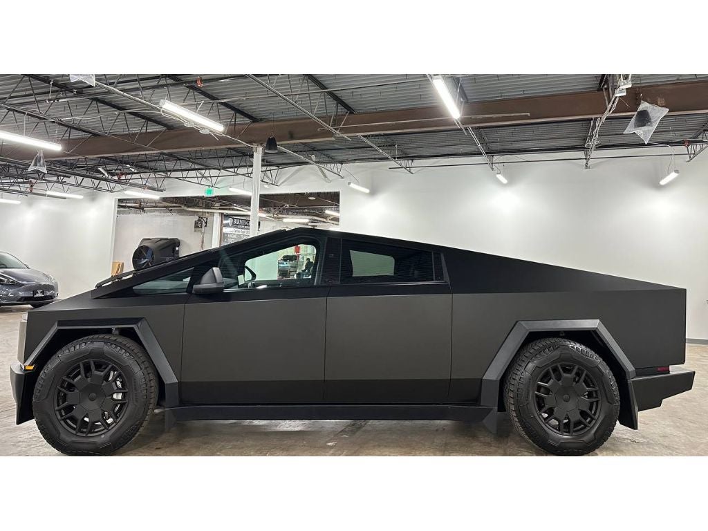 2024 Tesla Cybertruck Cyberbeast