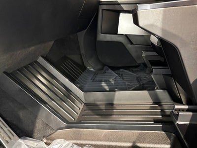 2024 Tesla Cybertruck Cyberbeast