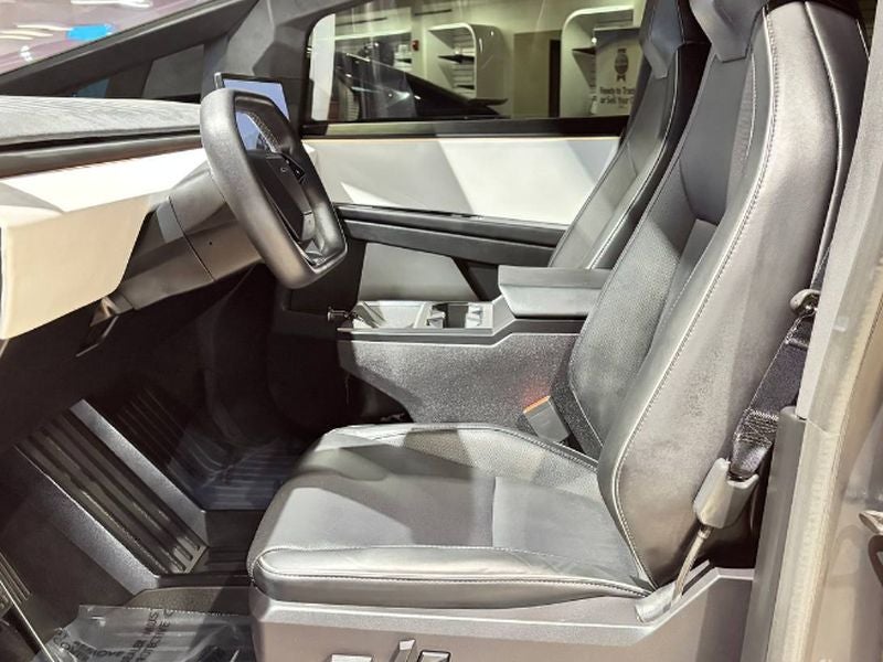 2024 Tesla Cybertruck Cyberbeast