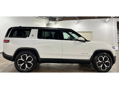 2024 Rivian R1S Adventure