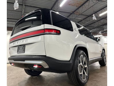 2024 Rivian R1S Adventure