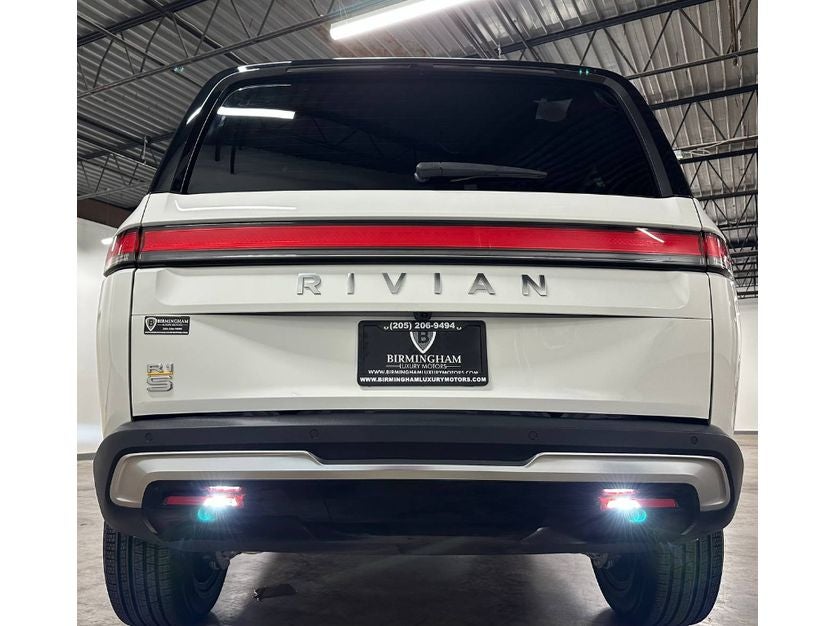 2024 Rivian R1S Adventure