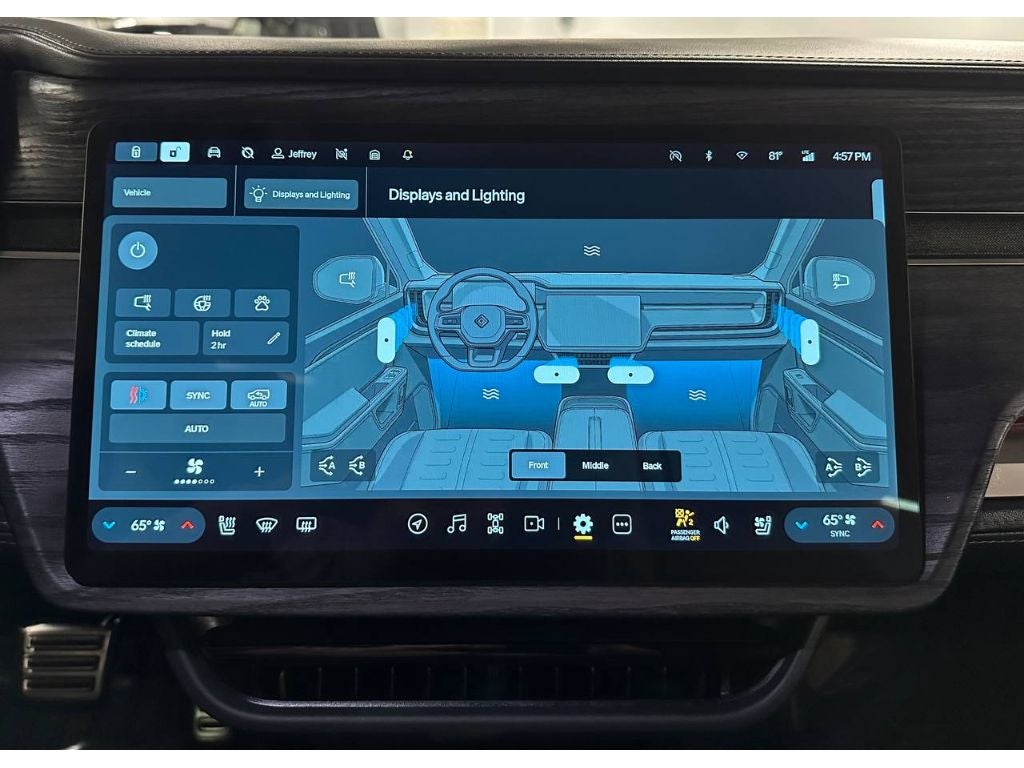 2024 Rivian R1S Adventure