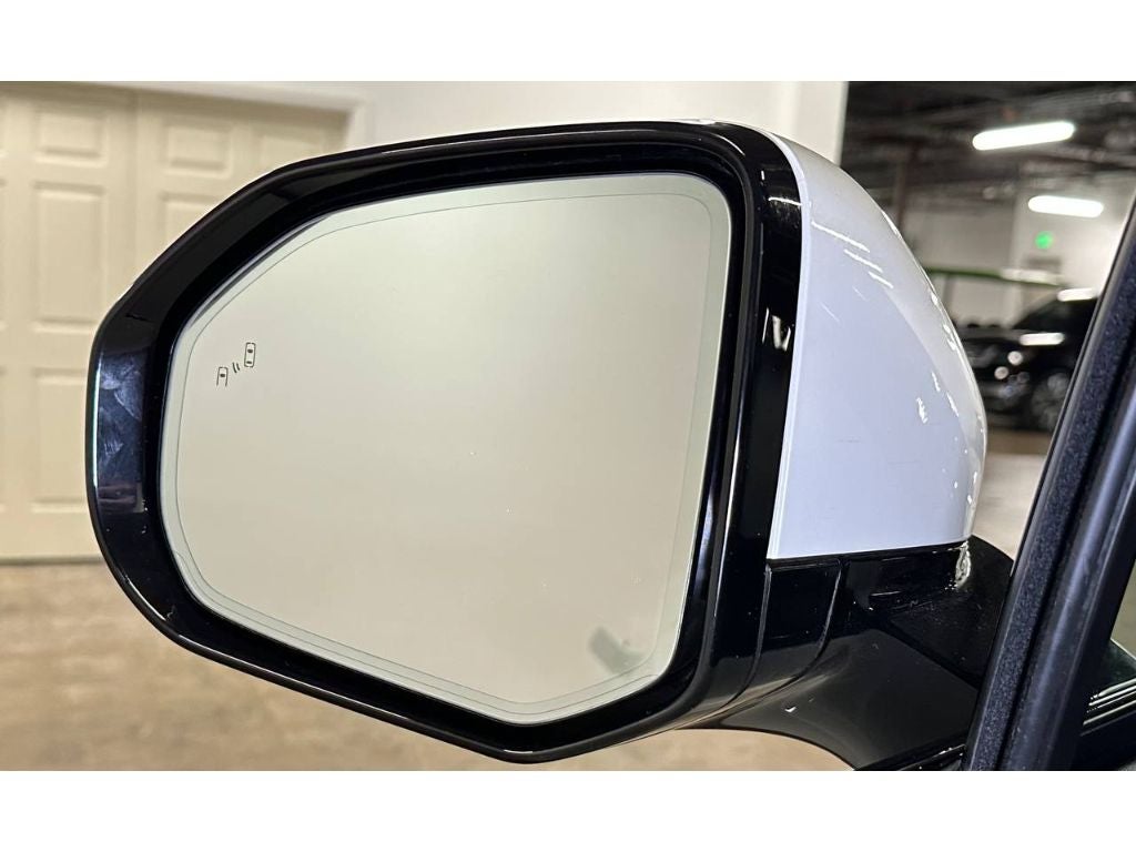 2024 Rivian R1S Adventure