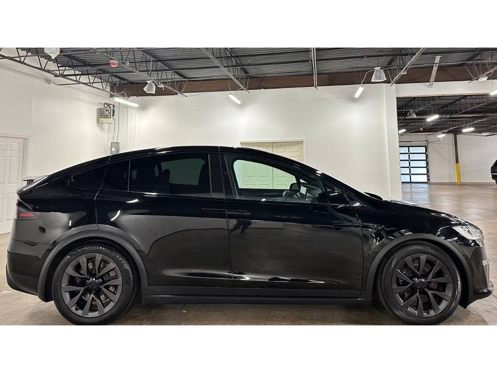 2023 Tesla Model X Standard Range