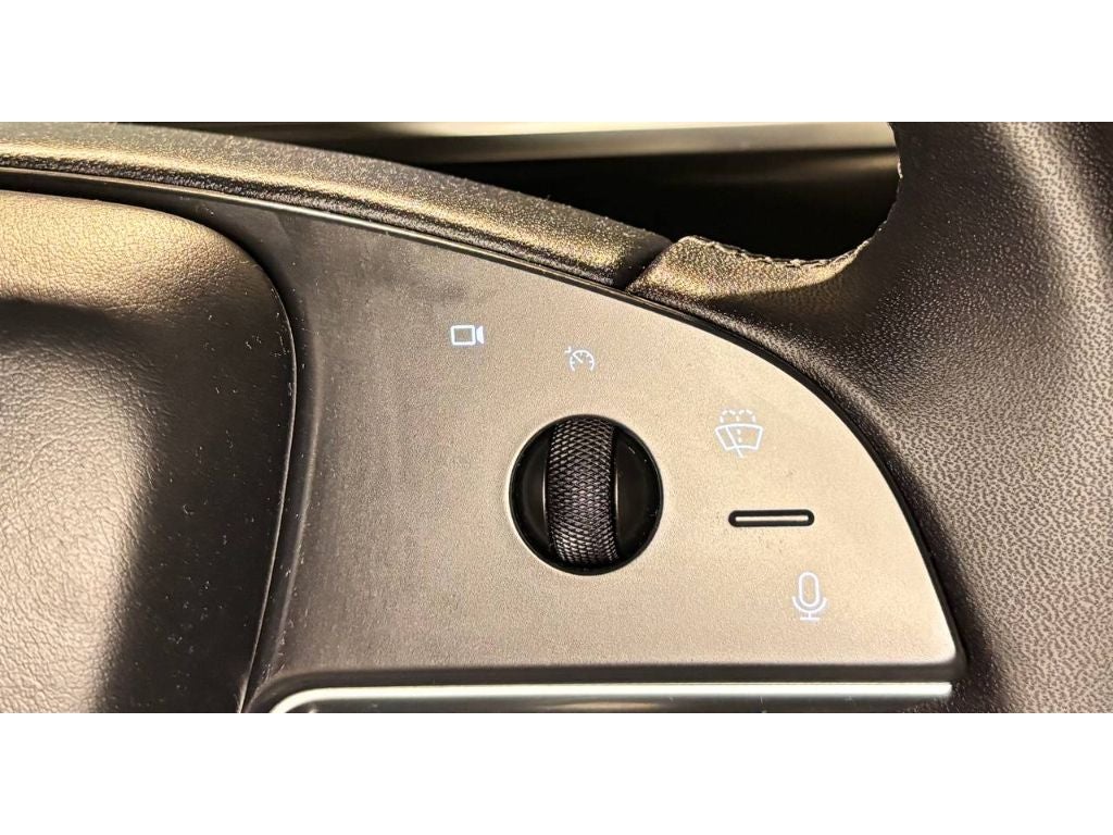 2025 Tesla Model X Base