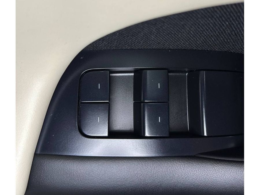 2023 Tesla Model X Base