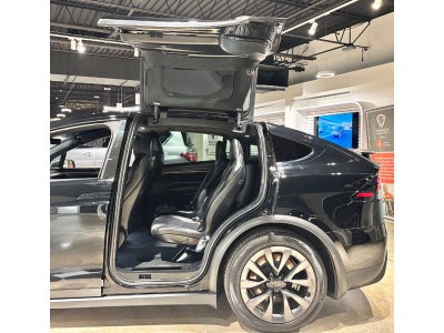 2023 Tesla Model X Base