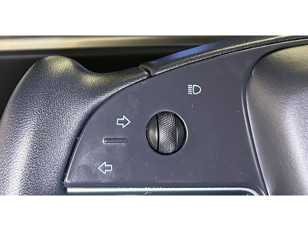 2023 Tesla Model X Base