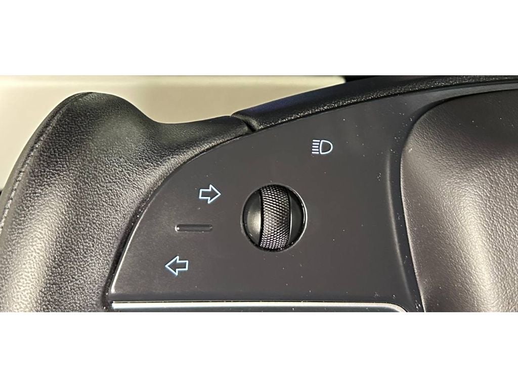 2024 Tesla Model X Base