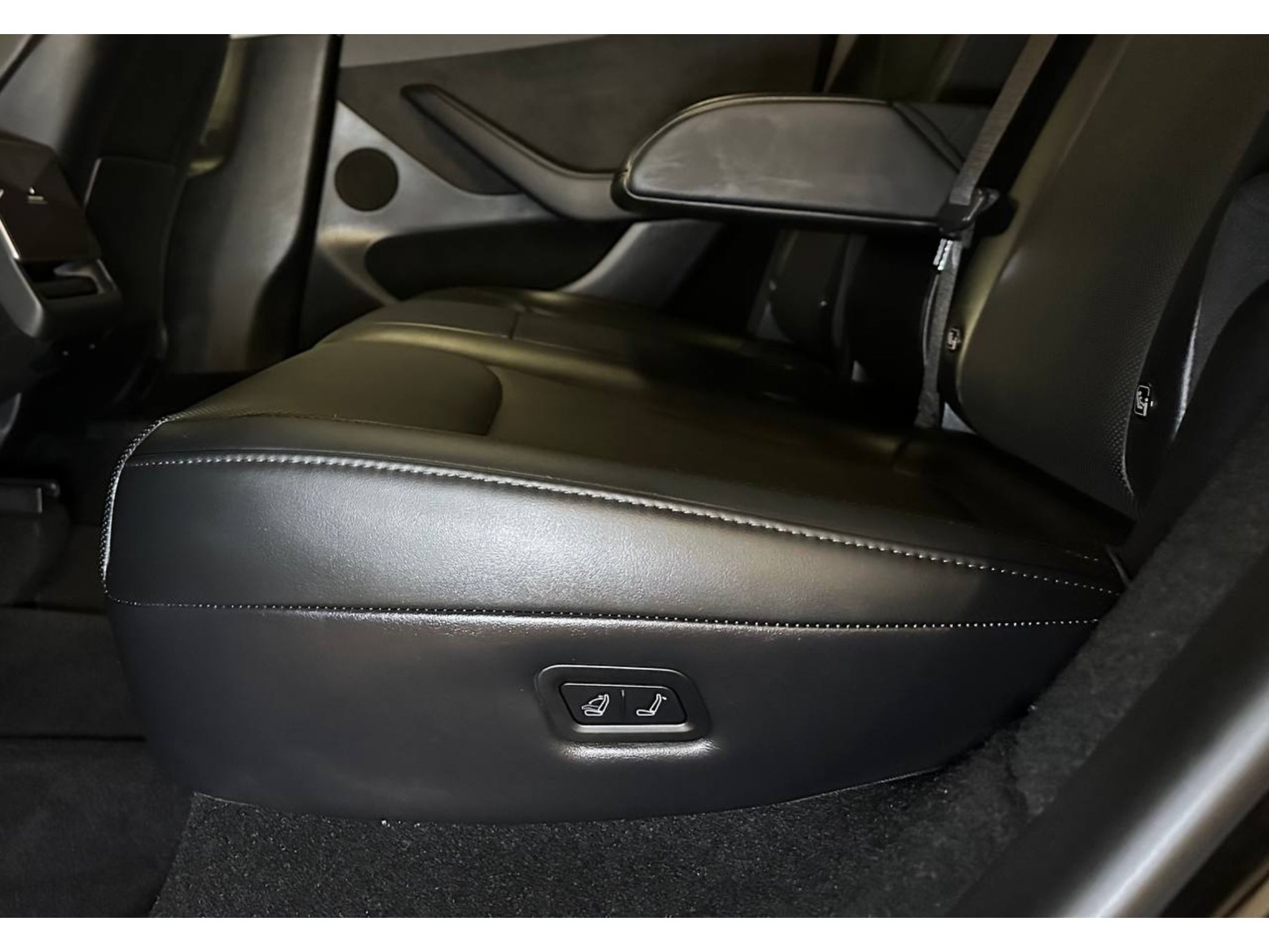 2026 Tesla Model Y Standard